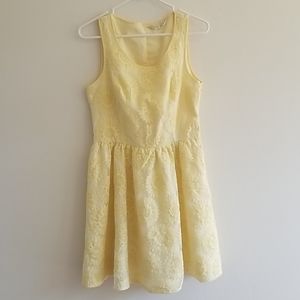 Yellow, sleeveless dress